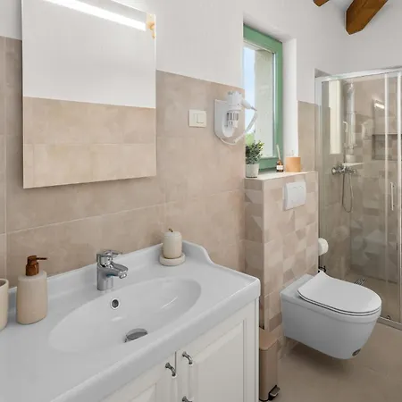 Kaia בית נופש *